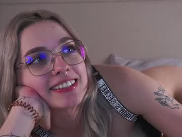 girl Sex Cams For Horny People with elinacherry