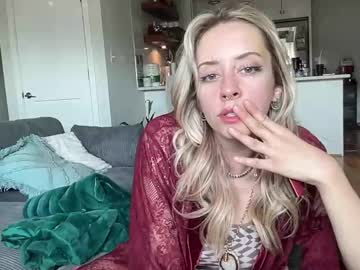 girl Sex Cams For Horny People with lilysirenblue