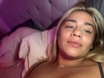 couple Sex Cams For Horny People with buttonsssss