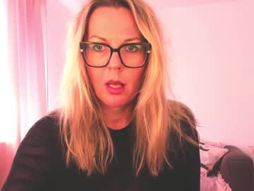 girl Sex Cams For Horny People with esmimilf