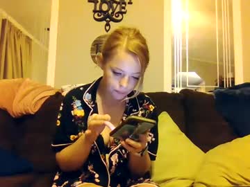 couple Sex Cams For Horny People with fall_flowers