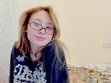 girl Sex Cams For Horny People with atmospherra